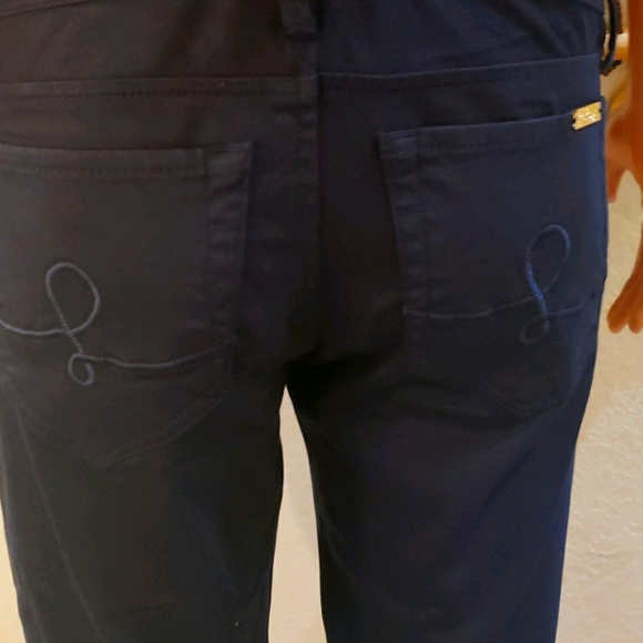 Lilly Pulitzer - Picture 4 of 9